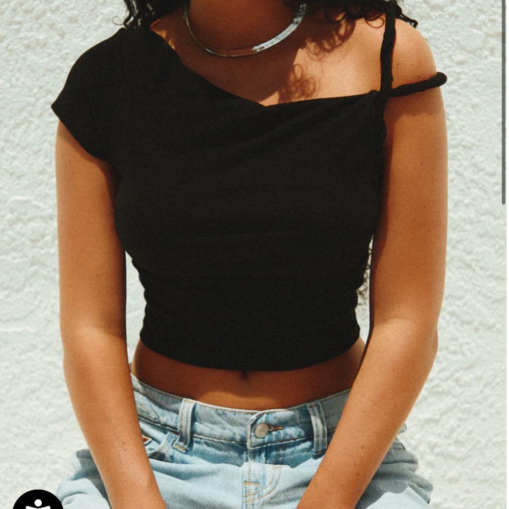 Black Asymmetrical Top